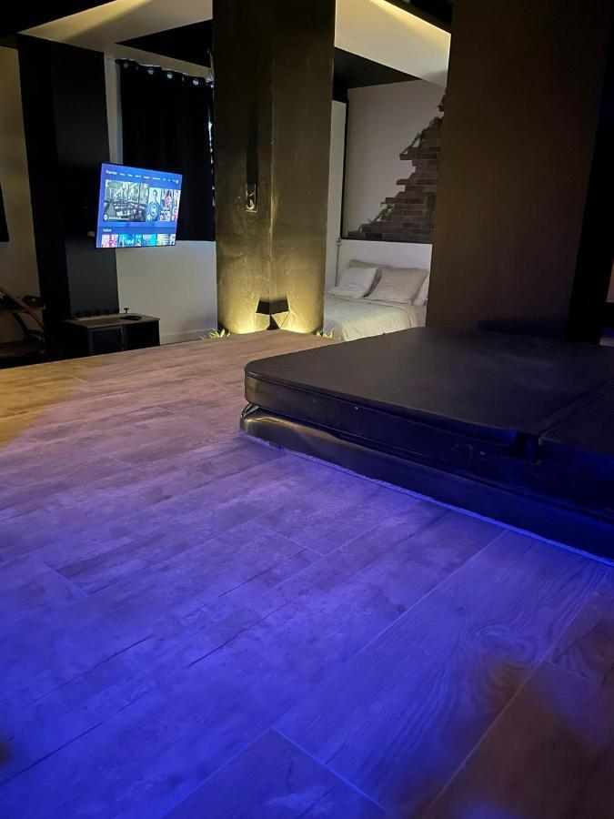 La Suite Grenoble Spa Jacuzzi Et Sauna Privatif 외부 사진