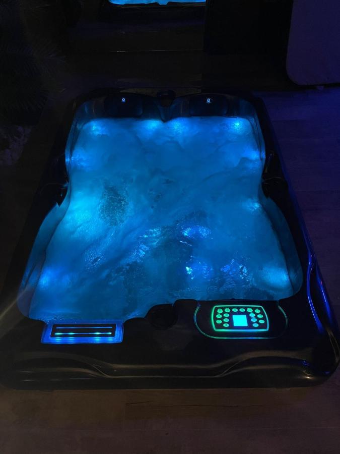 La Suite Grenoble Spa Jacuzzi Et Sauna Privatif 외부 사진