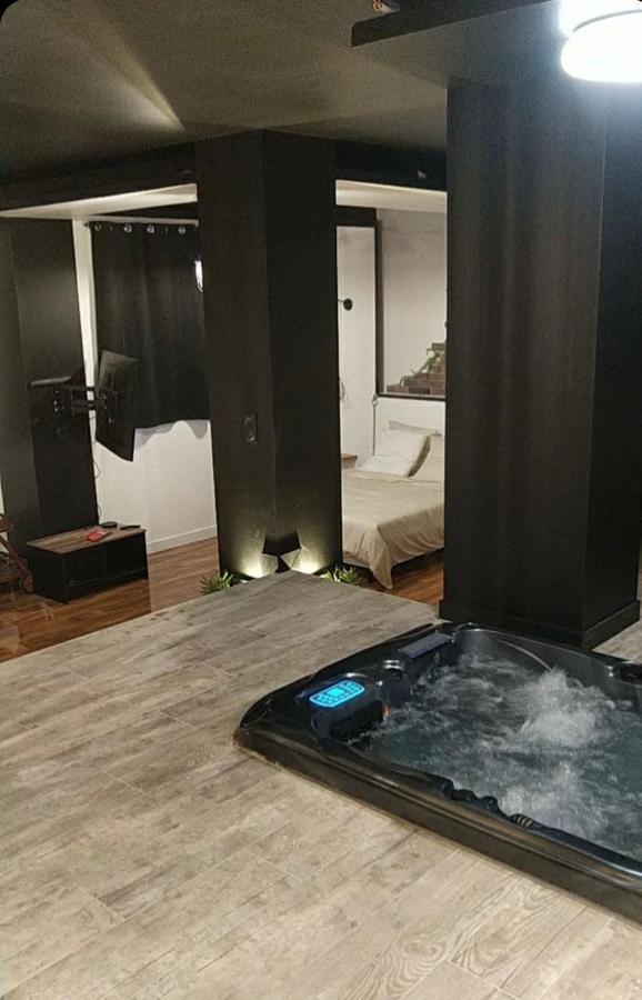 La Suite Grenoble Spa Jacuzzi Et Sauna Privatif 외부 사진